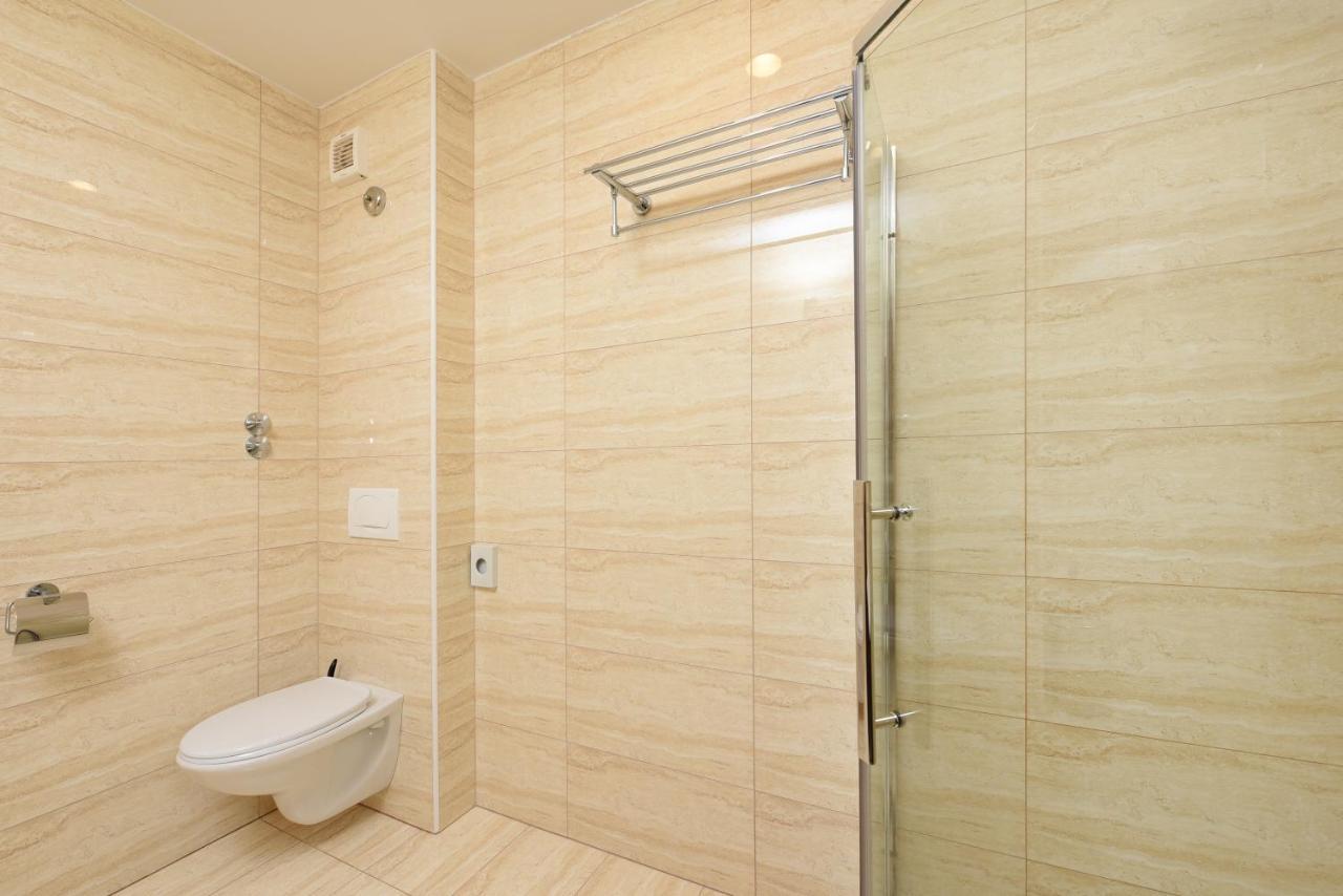 פג Family Hotel Zane מראה חיצוני תמונה