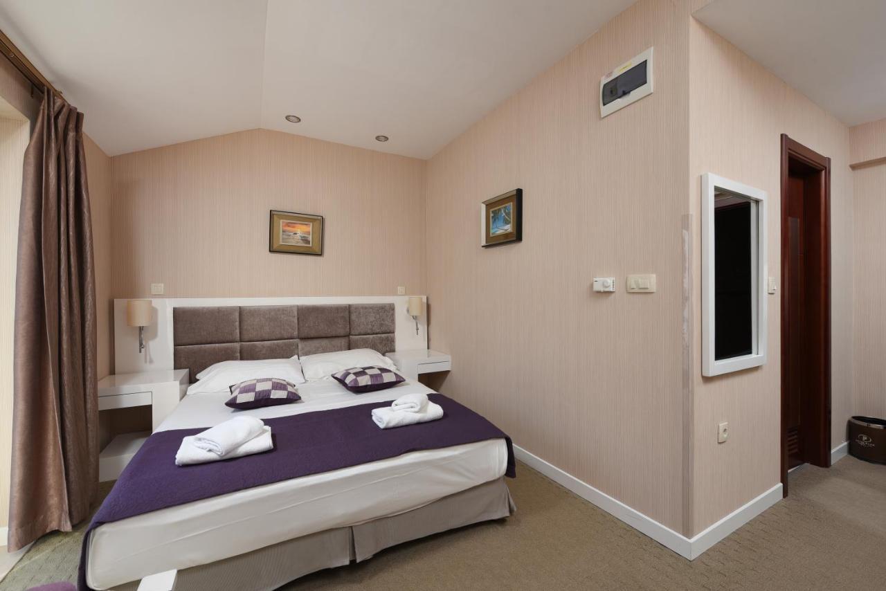 פג Family Hotel Zane מראה חיצוני תמונה