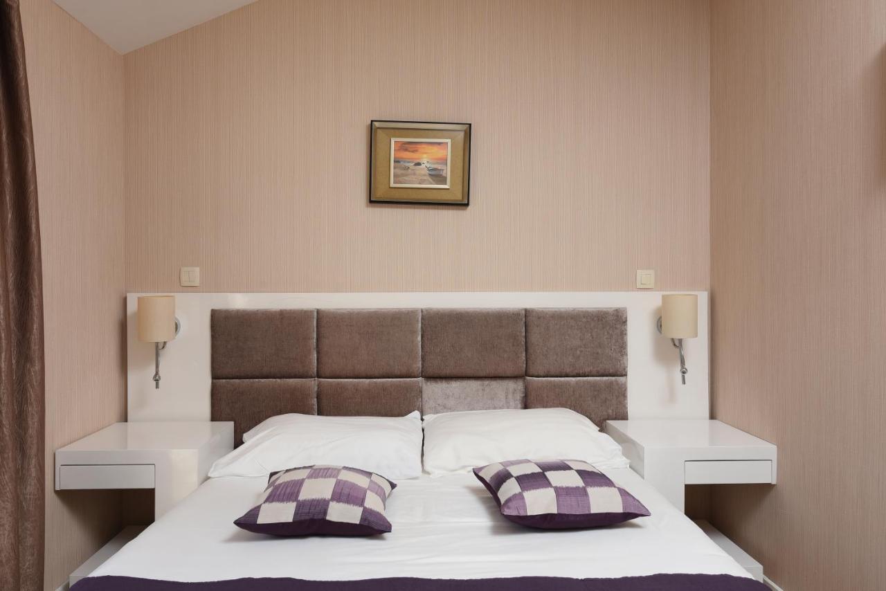 פג Family Hotel Zane מראה חיצוני תמונה