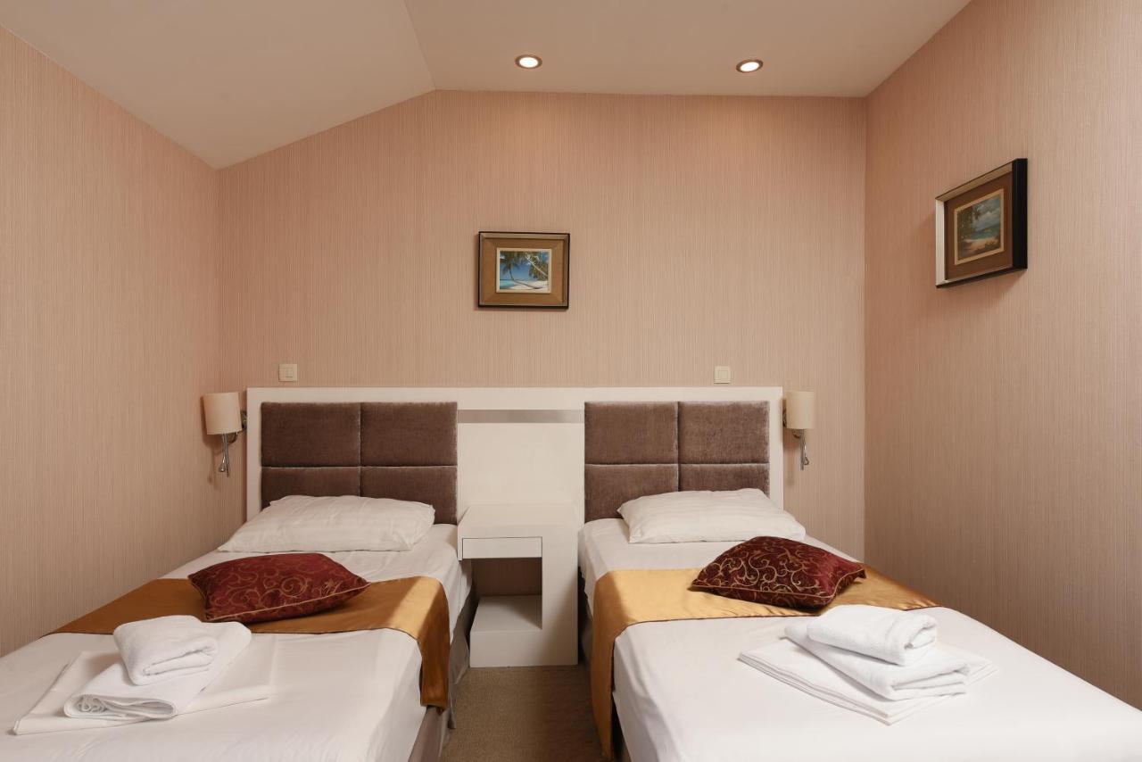 פג Family Hotel Zane מראה חיצוני תמונה